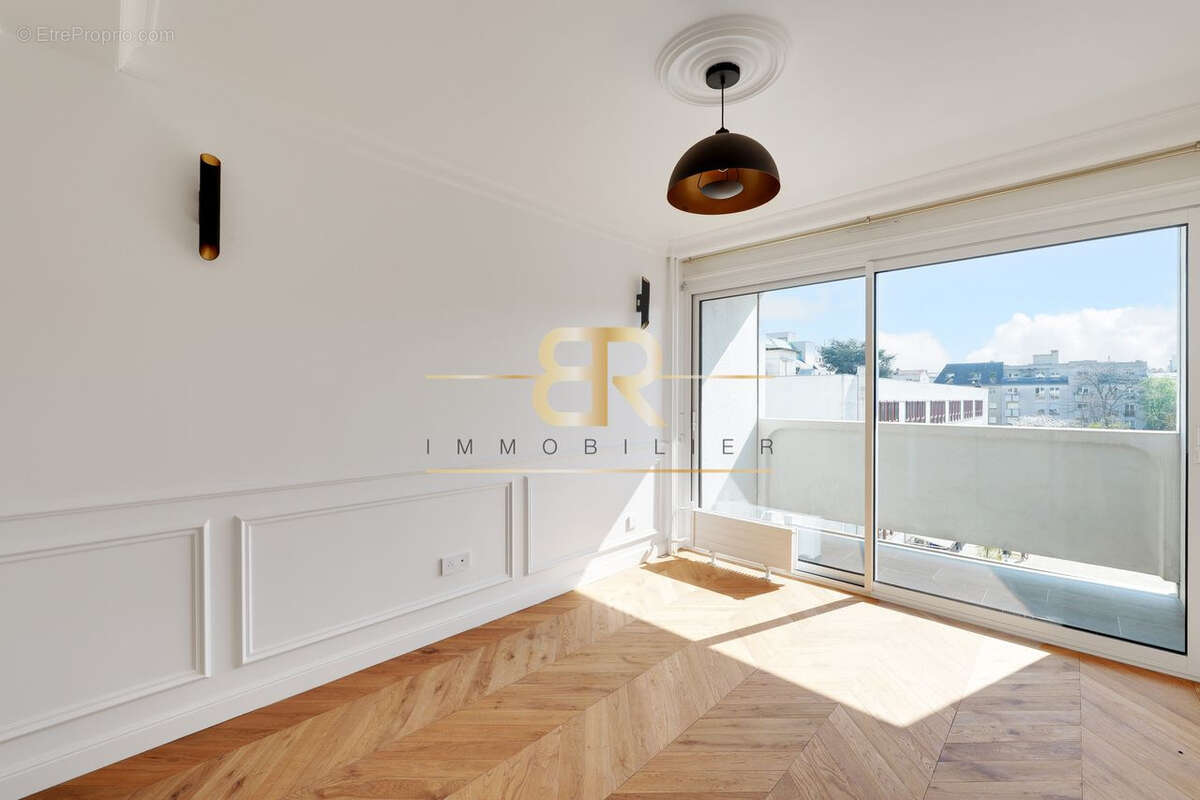 Appartement à PARIS-12E