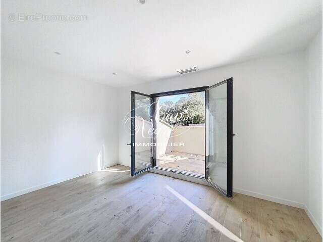 Maison à PLAN-DE-LA-TOUR