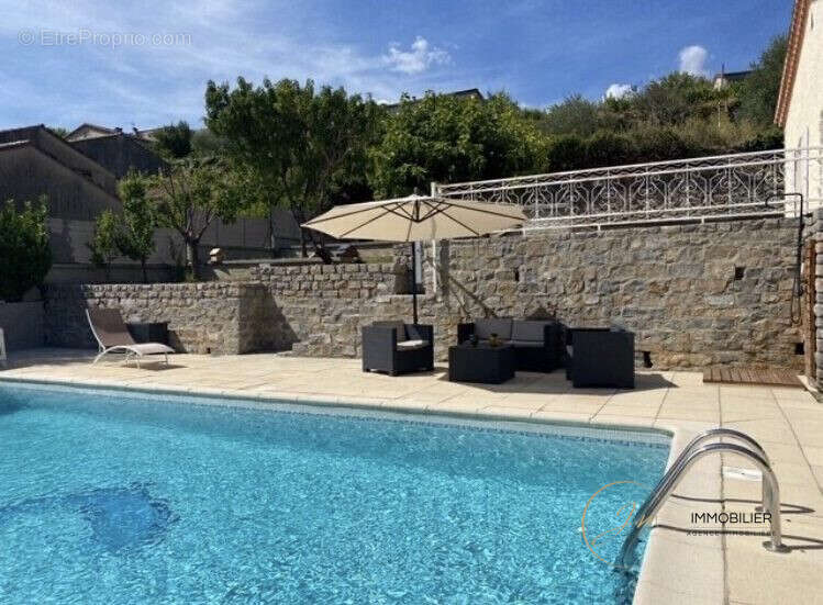 Maison à SUMENE