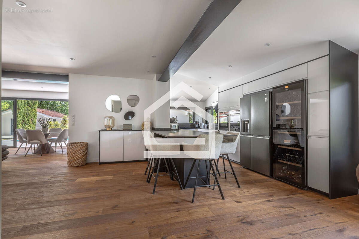 Maison à SAINT-MEDARD-EN-JALLES