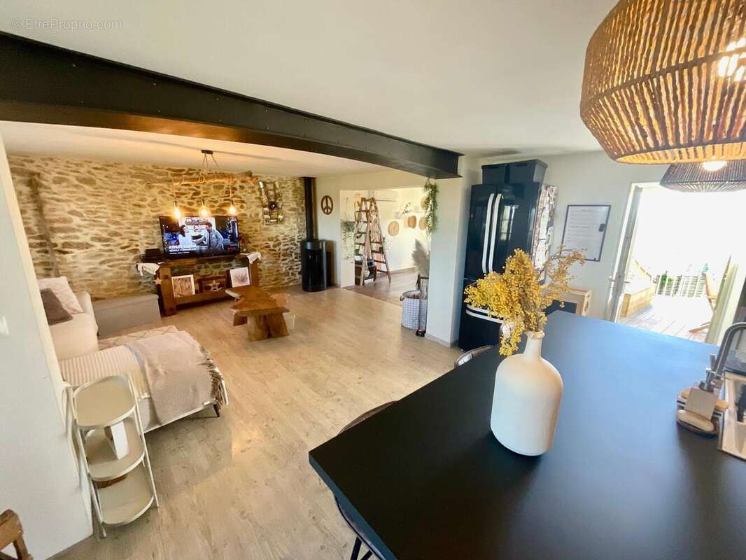 Maison 177 m² à Saint-Andre-D'allas  - photo 2