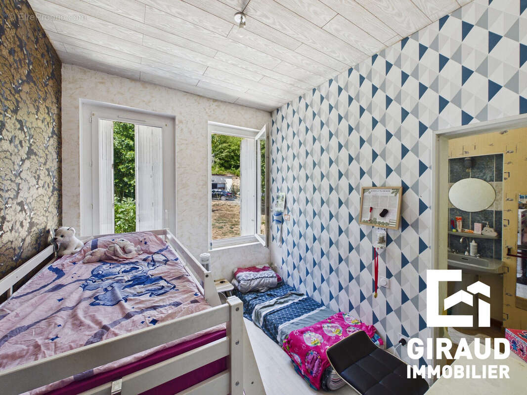 Maison 192 m² à Fontenay-Le-Comte  - photo 4