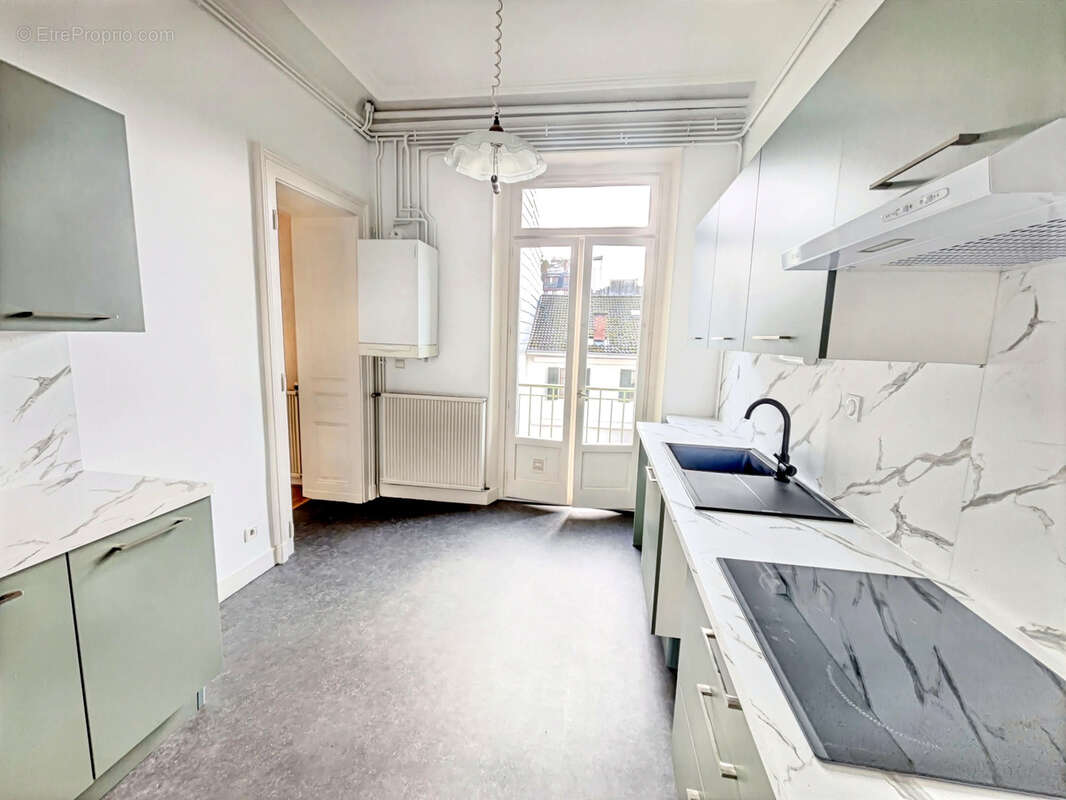 Appartement à AIX-LES-BAINS