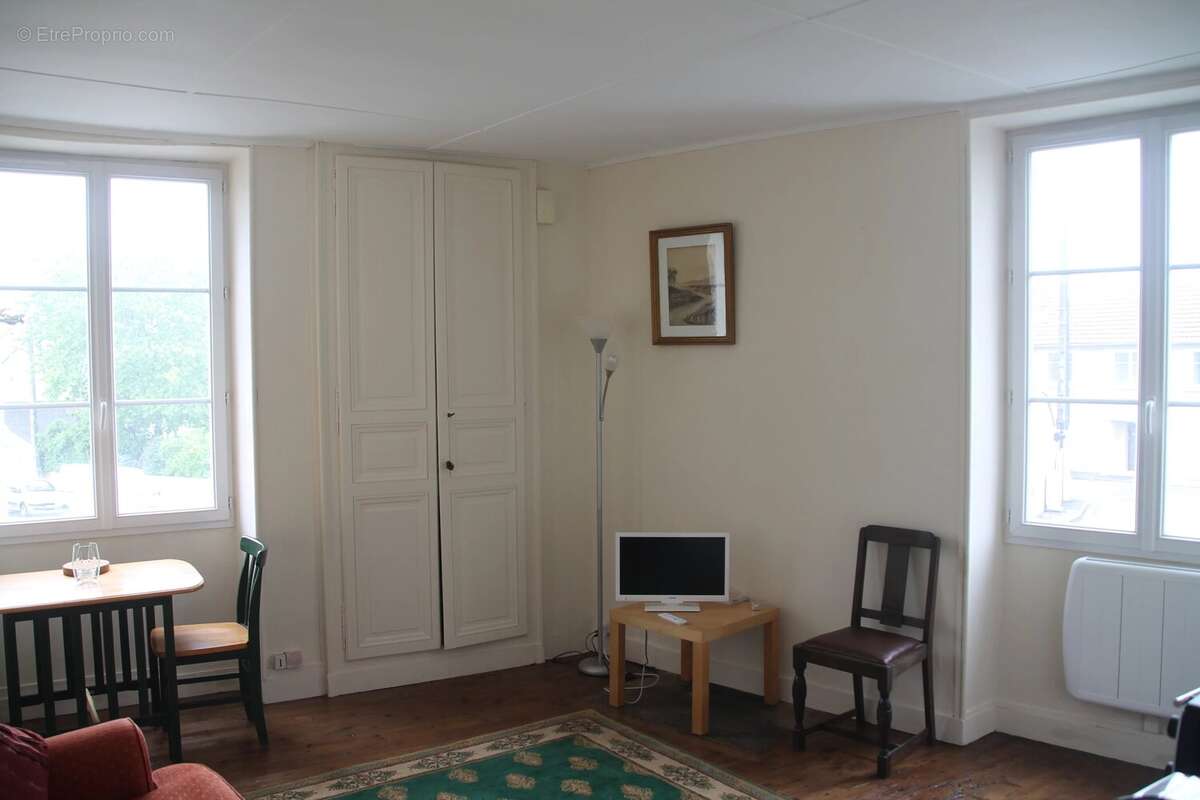Excellente opportunité d'investissement : immeuble comprenant 3 petits appartements destinés à la location - photo 7
