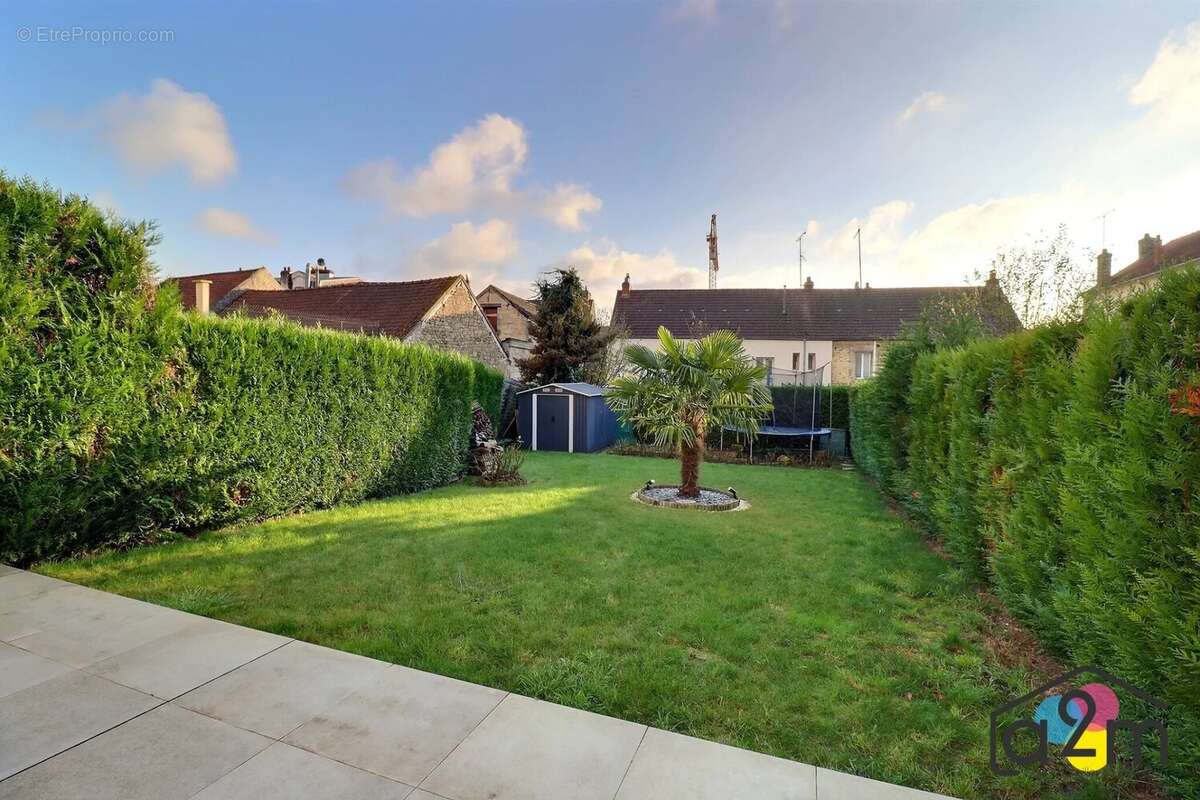 Maison à MONTATAIRE