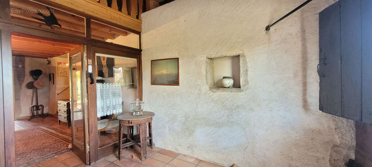 Maison à INJOUX-GENISSIAT