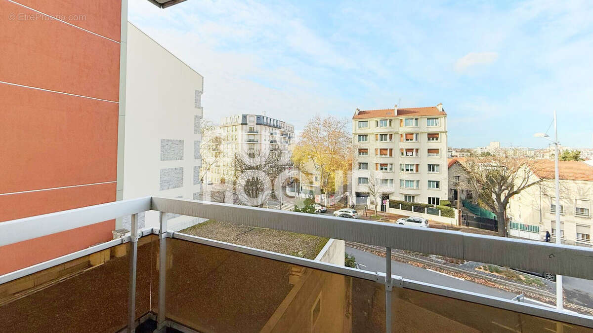 Appartement à NANTERRE