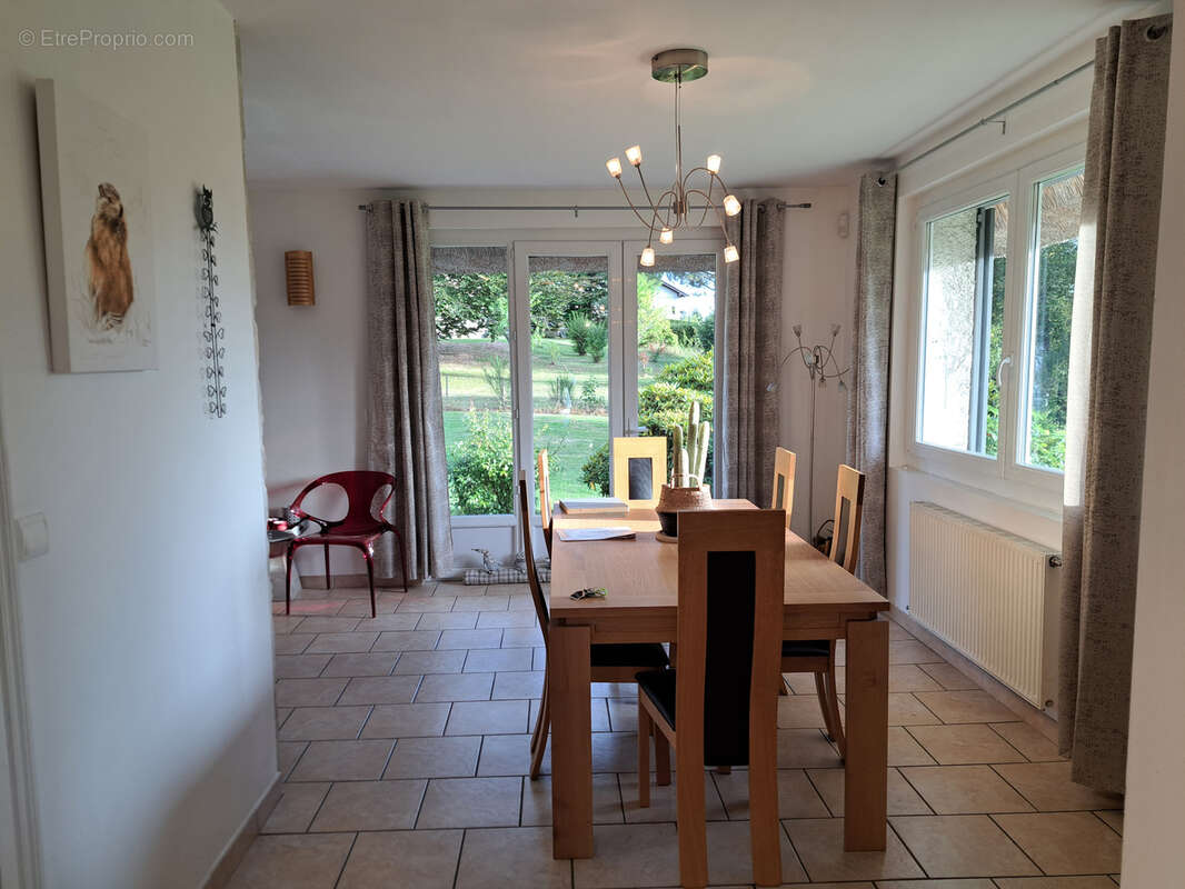 Maison à LE CHAMBON-SUR-LIGNON