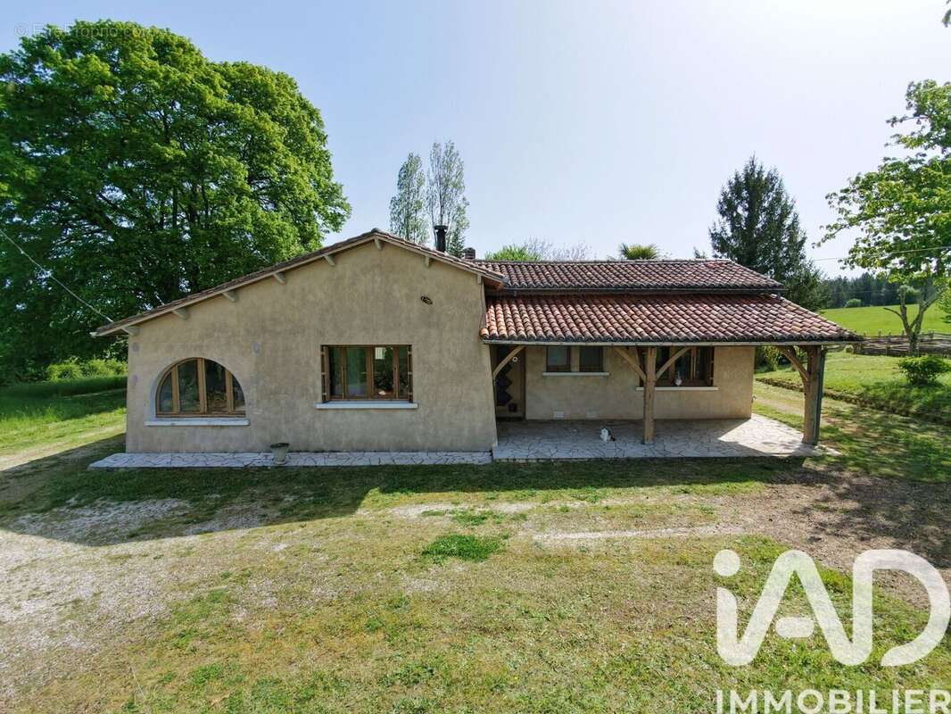 Maison 85 m² à Deviat  - photo 2