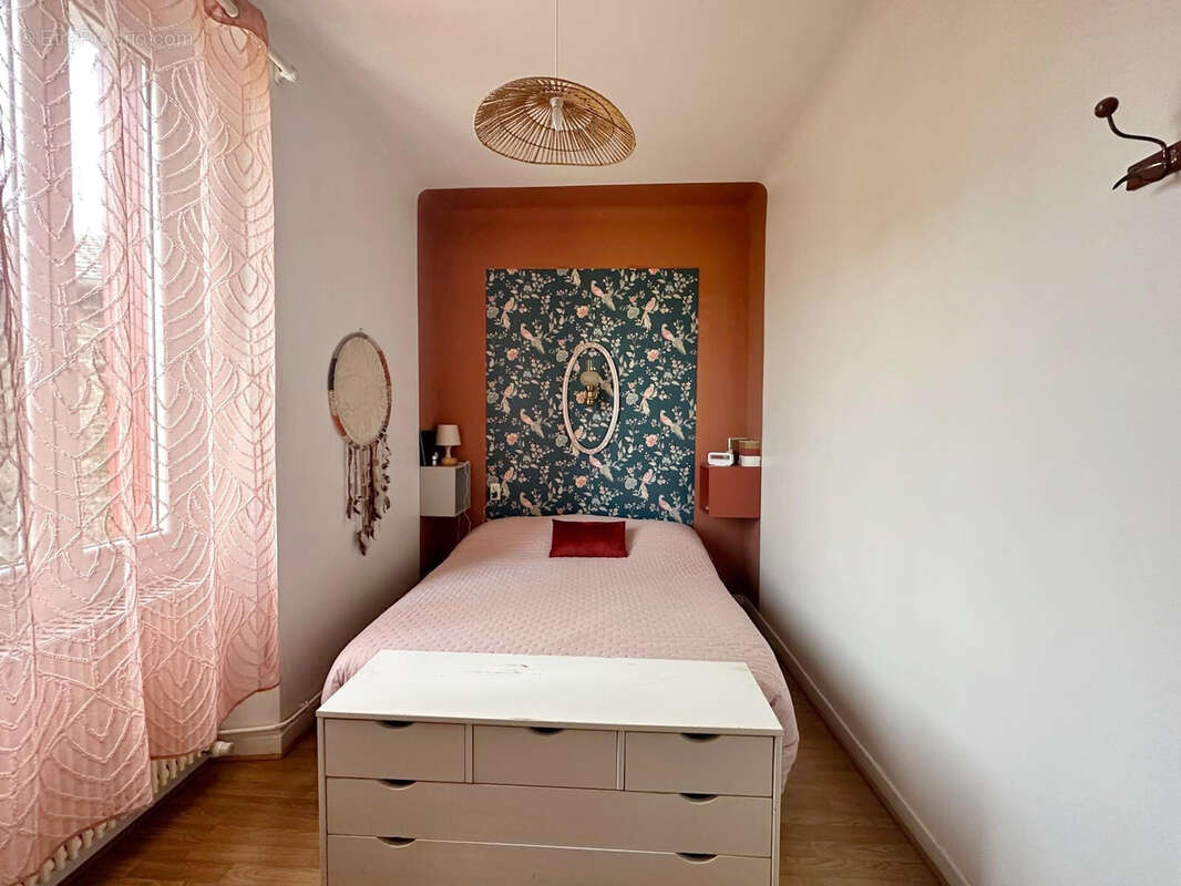 Maison à LIVINHAC-LE-HAUT