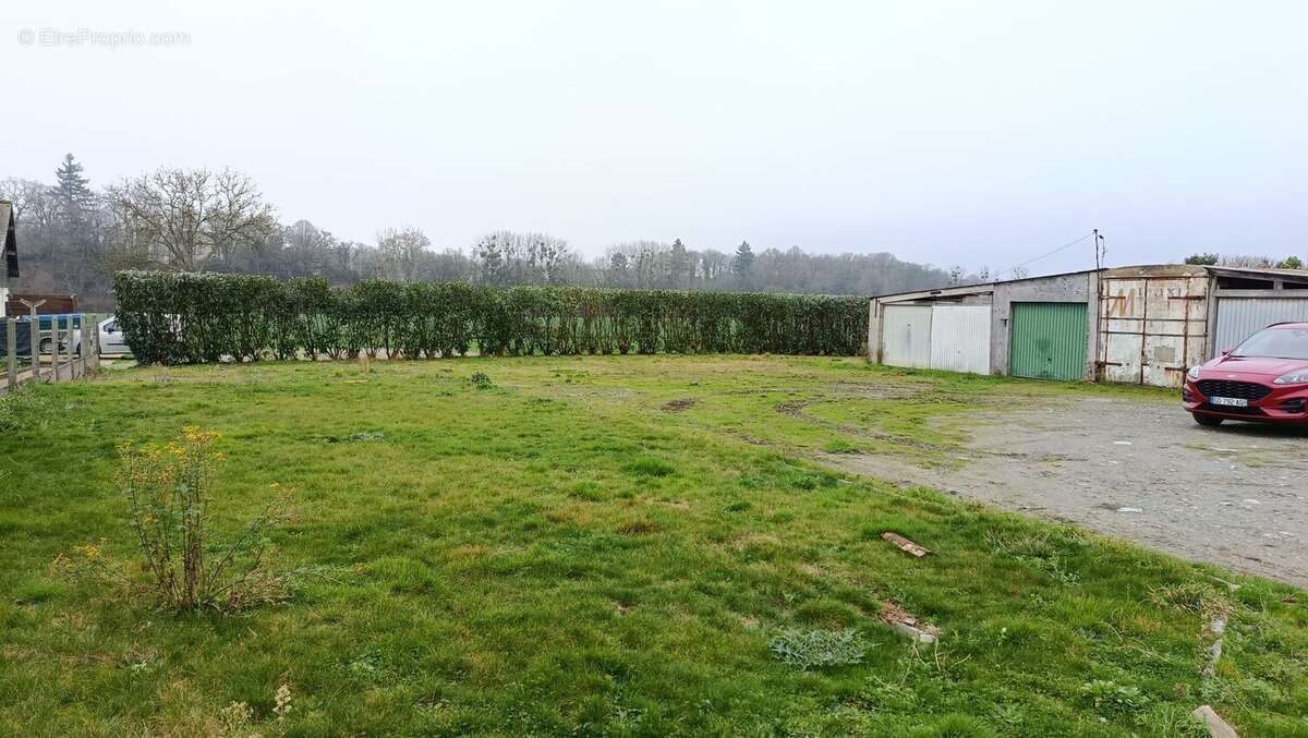 Terrain à SAINT-JEAN-SUR-VILAINE