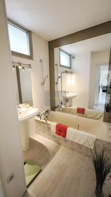 Appartement à ROQUEBRUNE-CAP-MARTIN