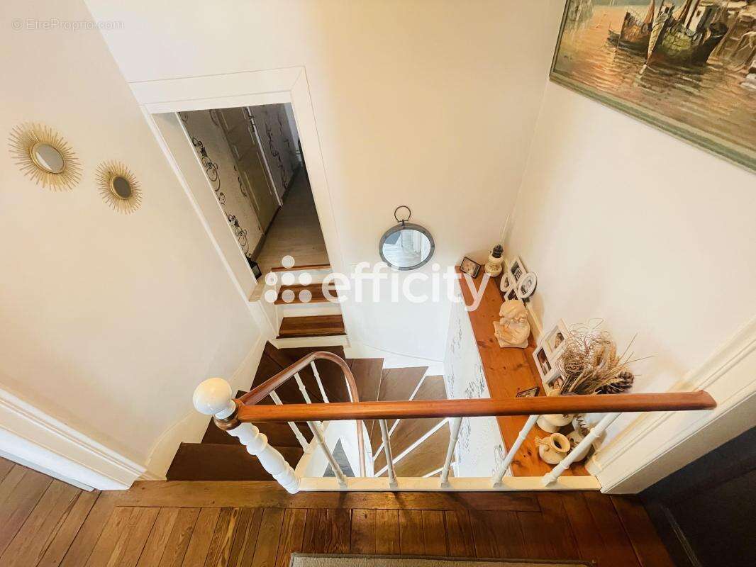 Maison 157 m² à Saint-Germain-De-La-Coudre  - photo 8