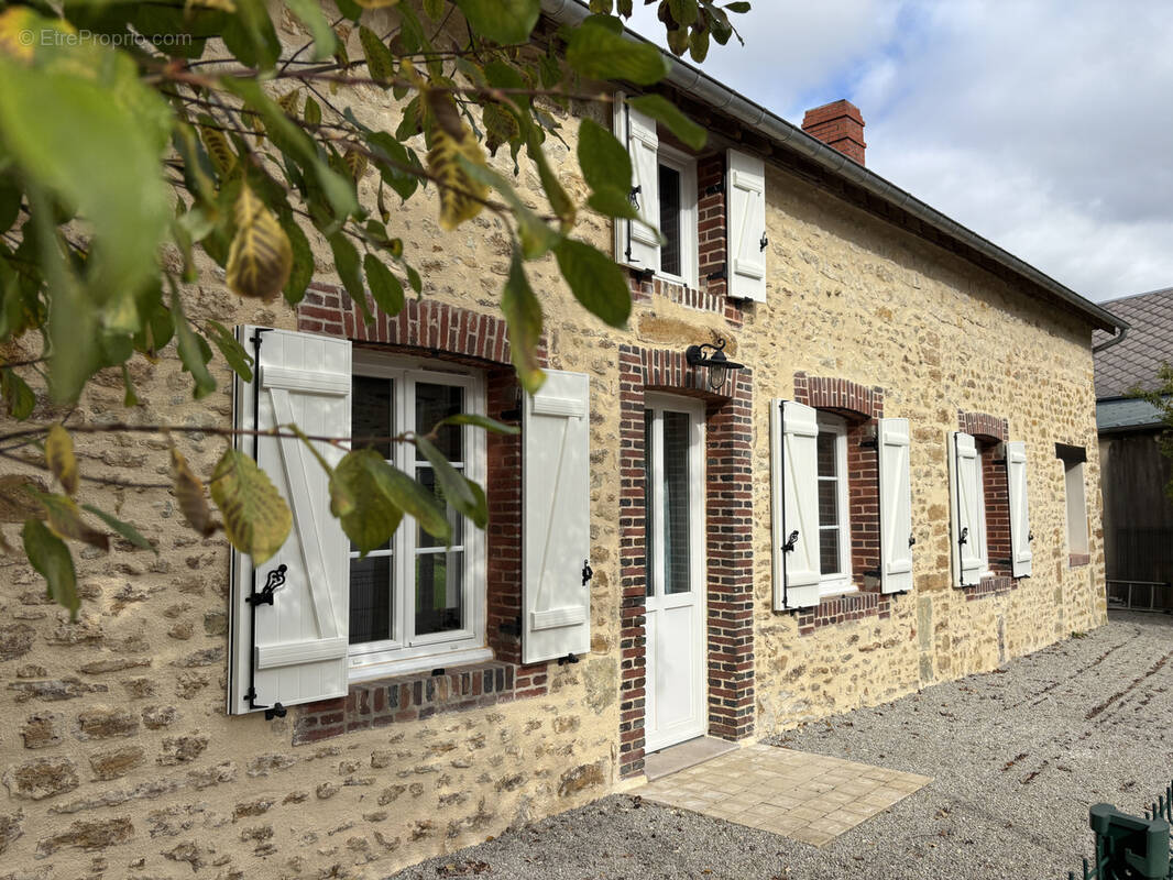 Maison à COURTOMER