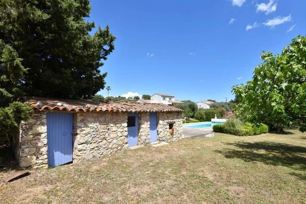 Maison à BAGNOLS-EN-FORET