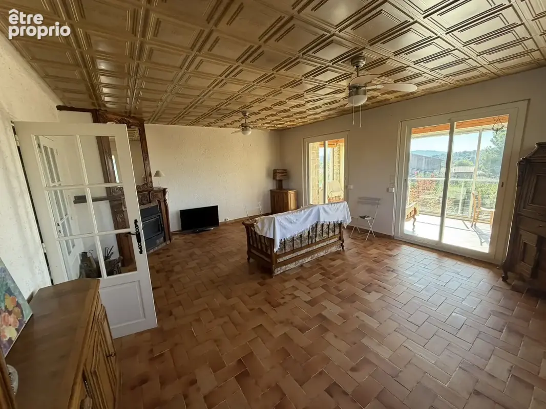 Maison avec vue dégagée et nombreuses dépendances - photo 4