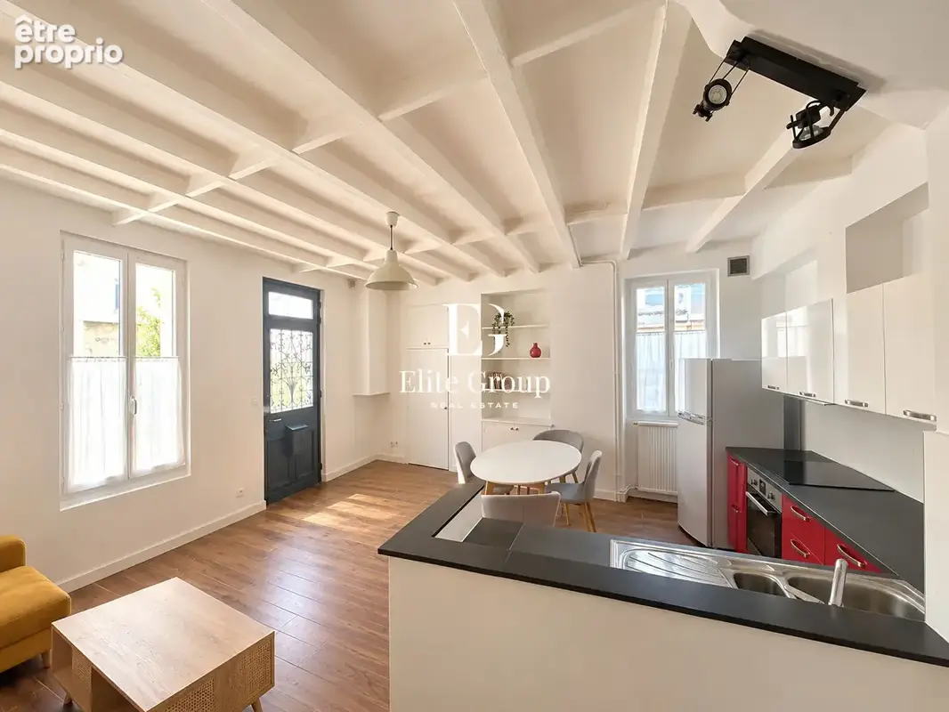 A VENDRE Maison de ville Cognac rue piétonne 3 pièces 81 m² - photo 4