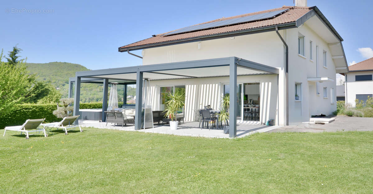 Maison à VILLY-LE-PELLOUX