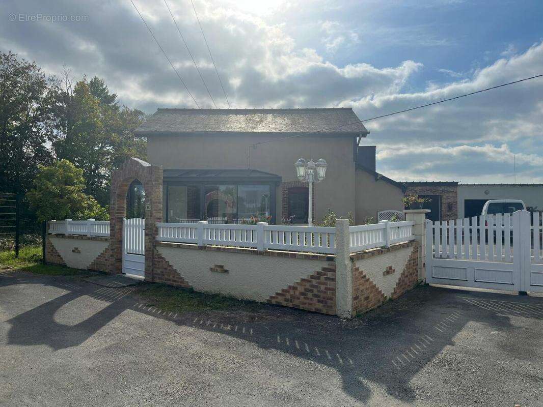 Maison à SAINT-MEEN-LE-GRAND