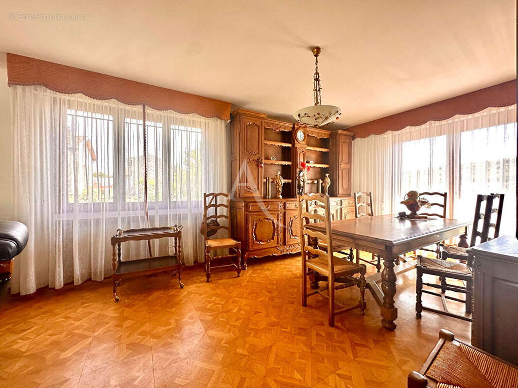 A VENDRE : Charmante maison d'environ 120 m² sur la commune de Champigneulles - photo 9