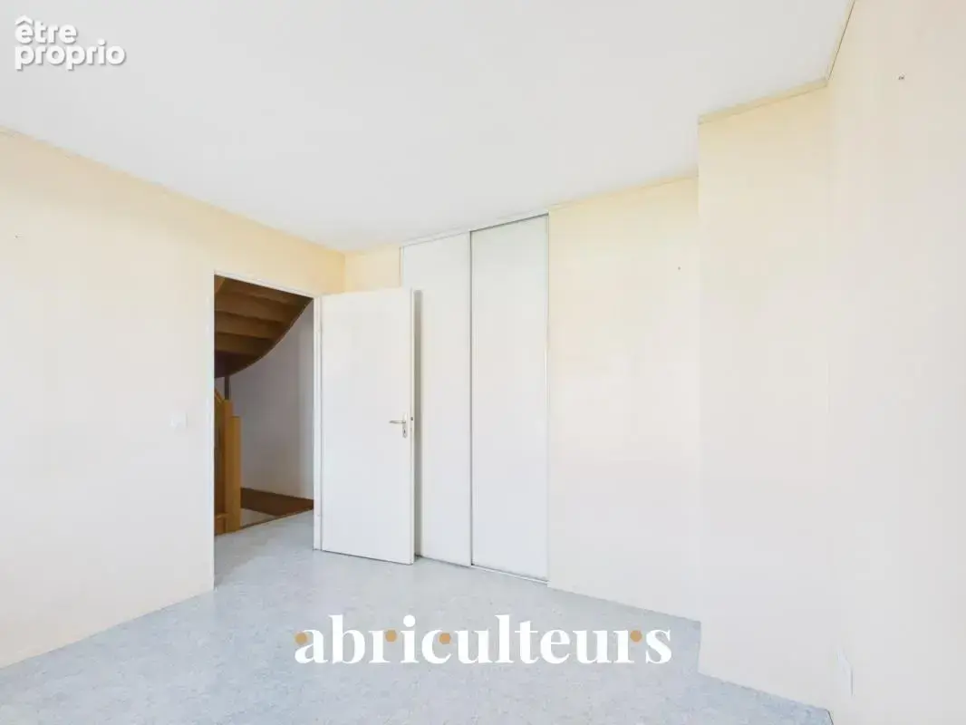 Maison familiale sur 3 niveaux avec jardin, terrasses et garage à Gennevilliers - photo 16