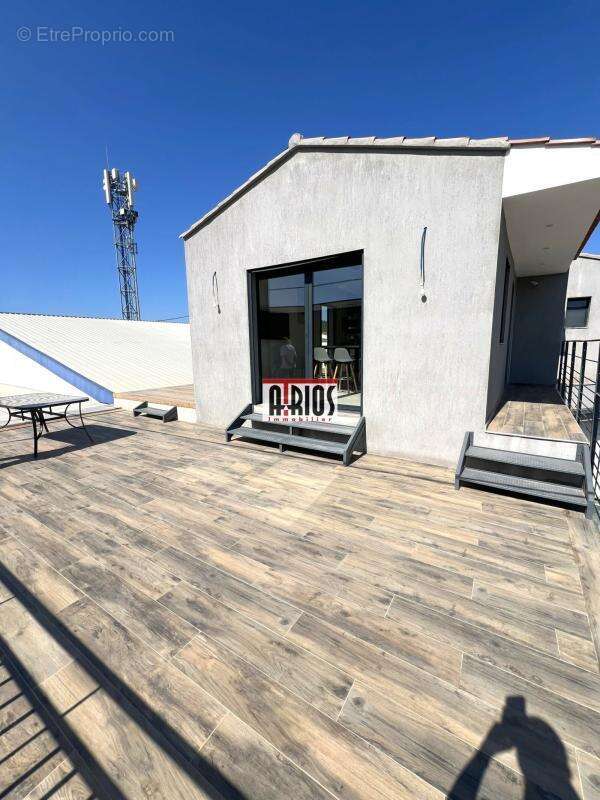 Commerce à LA FARLEDE