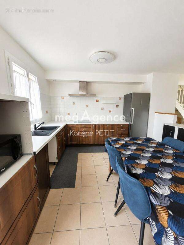 Belle maison : volumes, calme et  terrain arboré ! - photo 8
