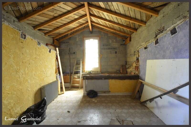 Ensemble deux maisons à rénovées en integralité à vendre avec terrain sur la communes  LIGUEUX (33) - photo 11