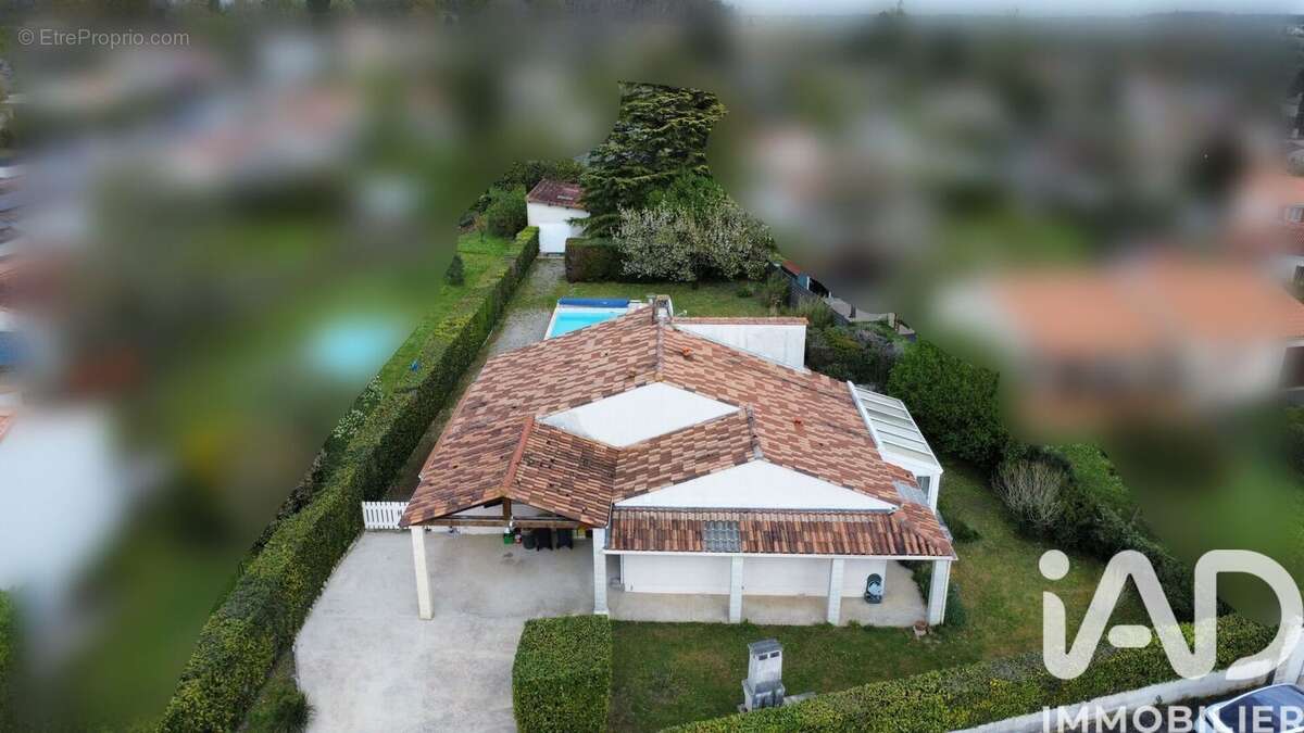 Photo 2 - Maison à SIREUIL