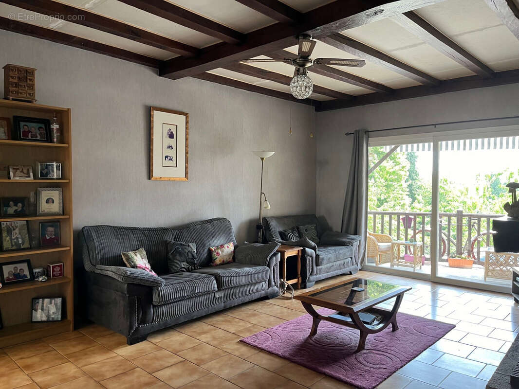 Maison à COUSSAC-BONNEVAL