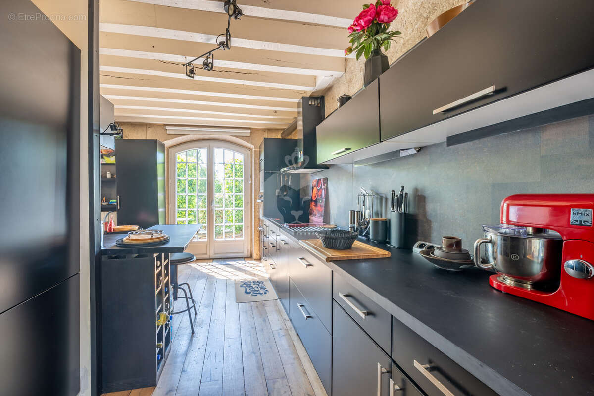 Ensemble immobilier de charme avec maison de 310 m2 et dépendances - photo 24
