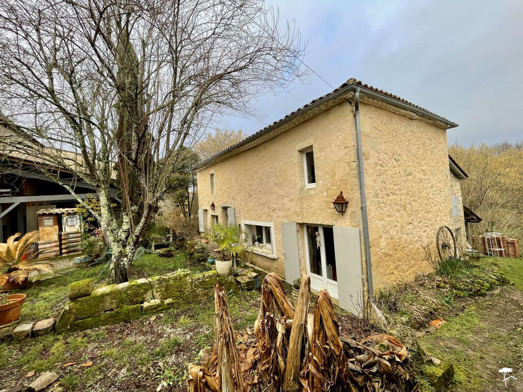 Maison à ESCOUSSANS