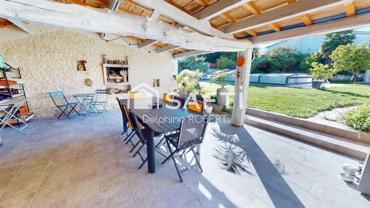 Maison 275 m² à Sainte-Lheurine  - photo 7