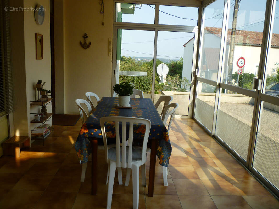 Maison à MONTAYRAL