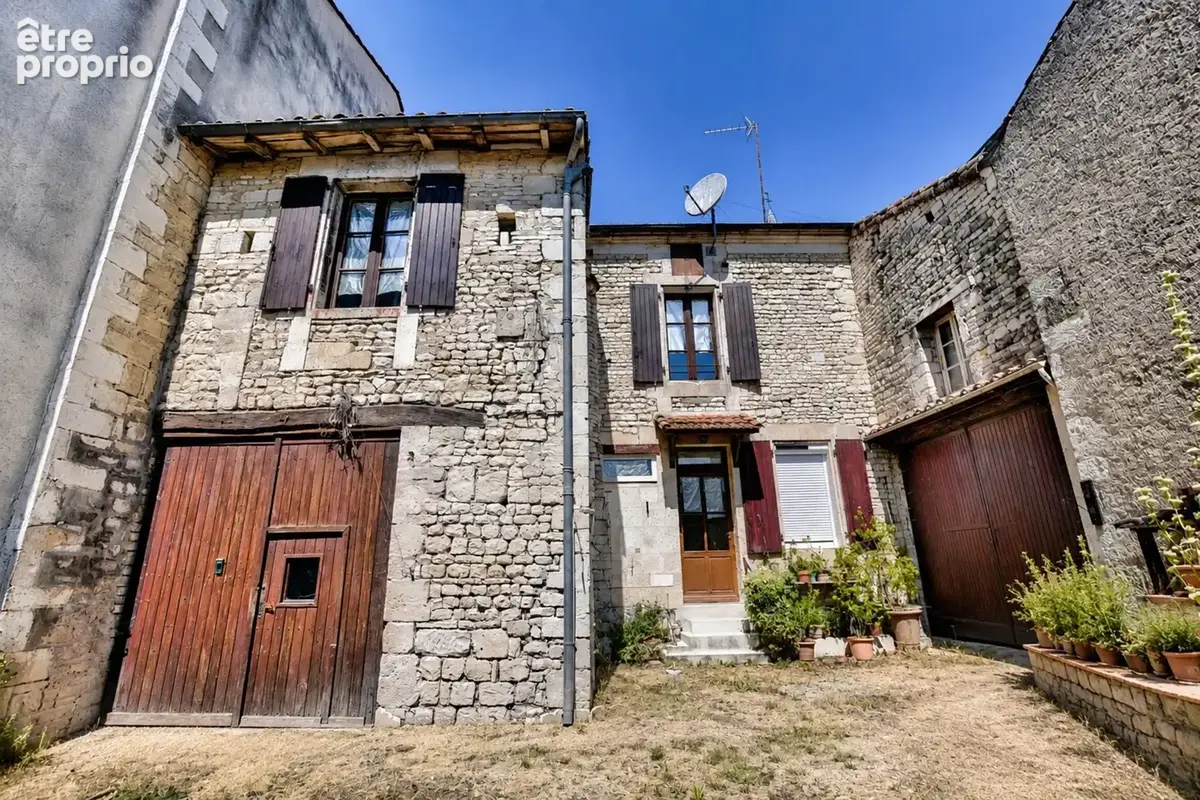 Maison à SAINT-AMANT-DE-BOIXE