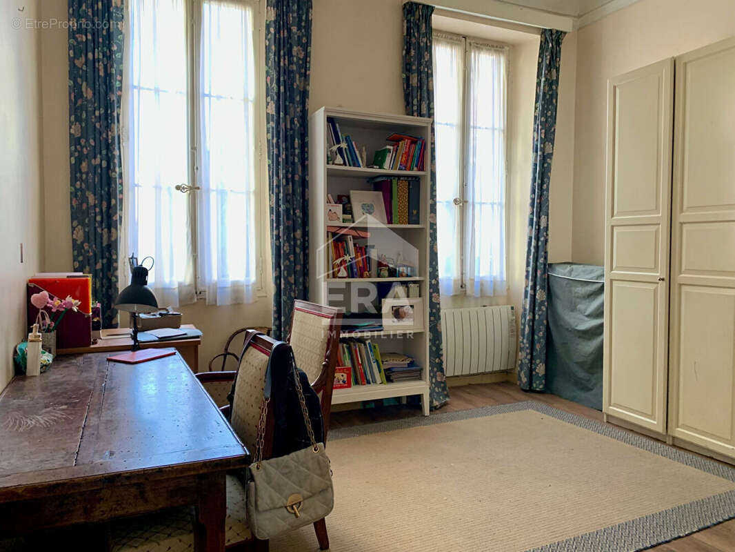 Appartement à MARSEILLE-6E