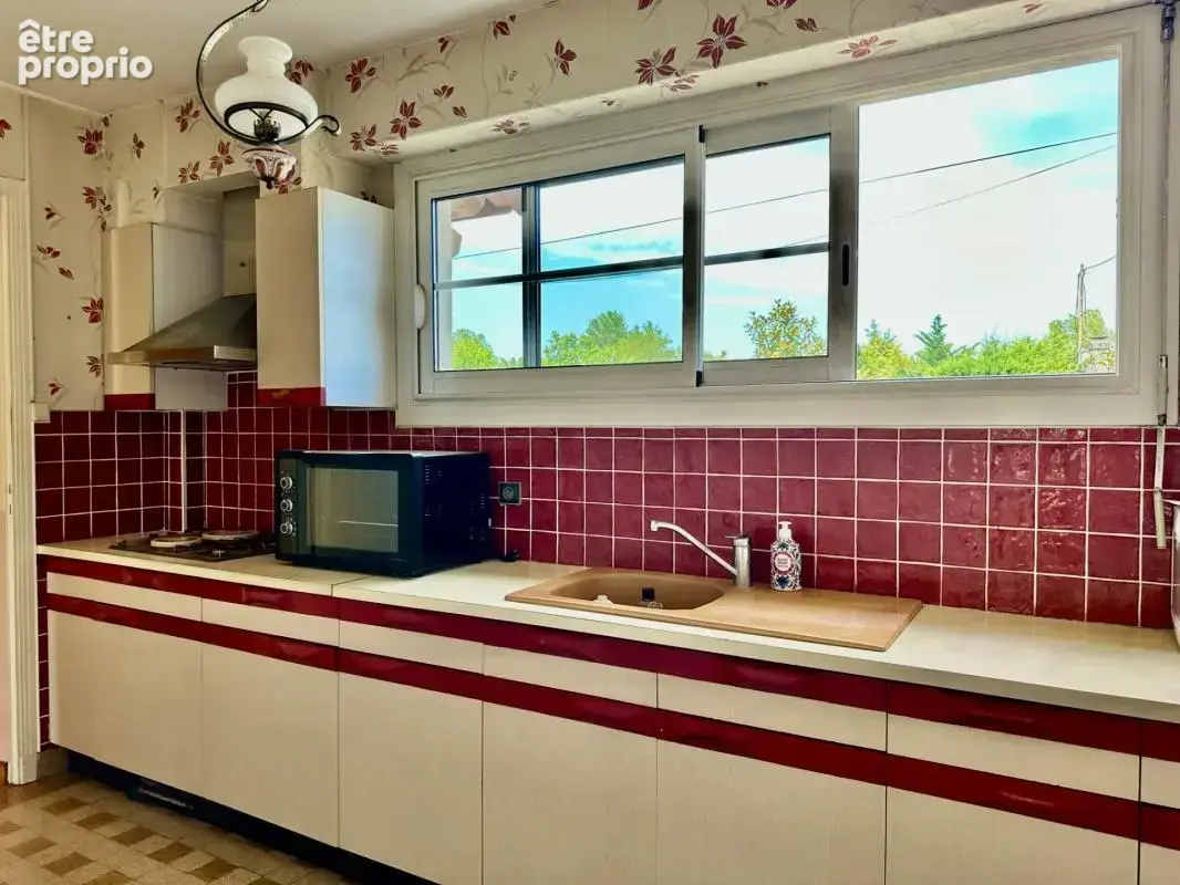 Villenave-d'Ornon – Hourcade  Maison à rénover sur grande parcelle de 1 300 m² avec garage - photo 3