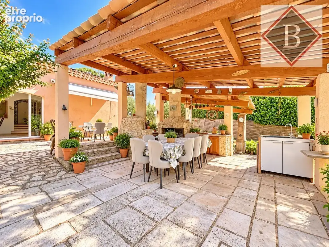 Maison 4 pièces 137 m² à vendre à Mougins (06250) - photo 4