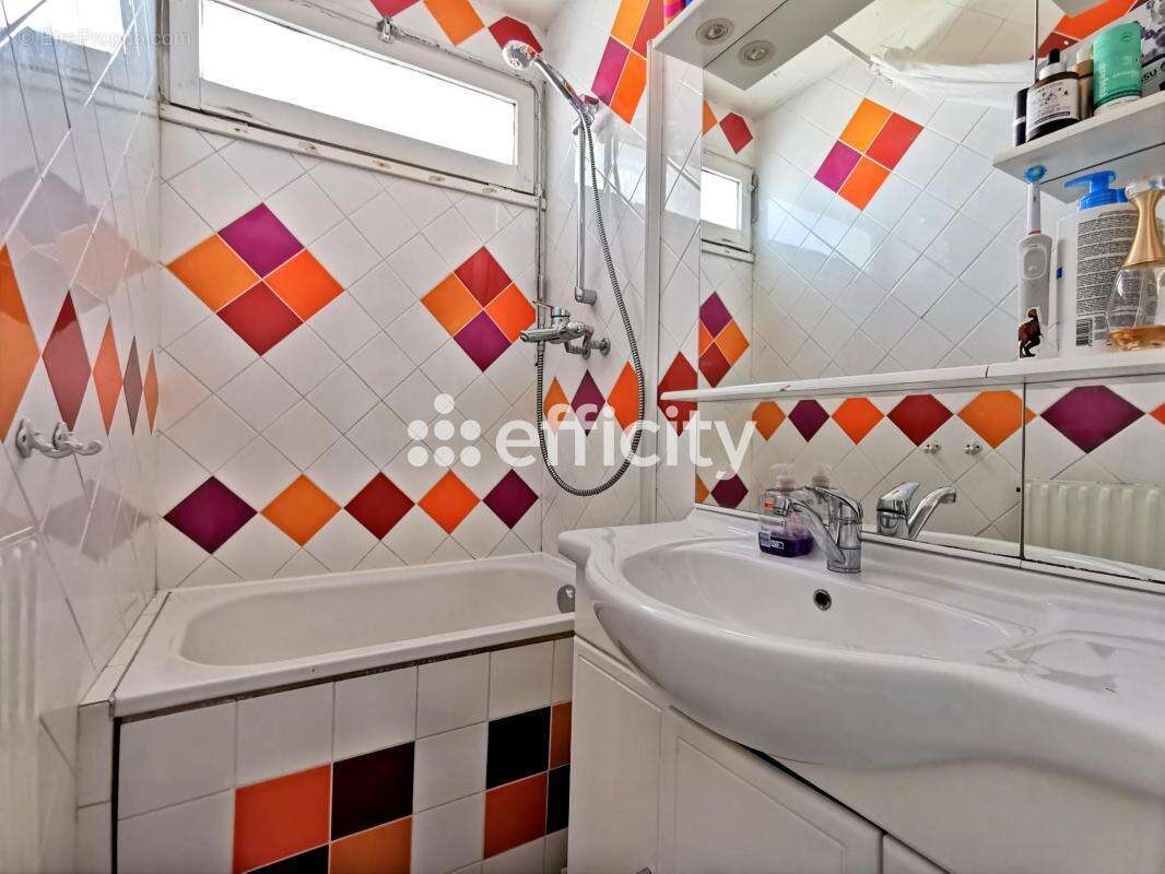 Appartement à TORCY