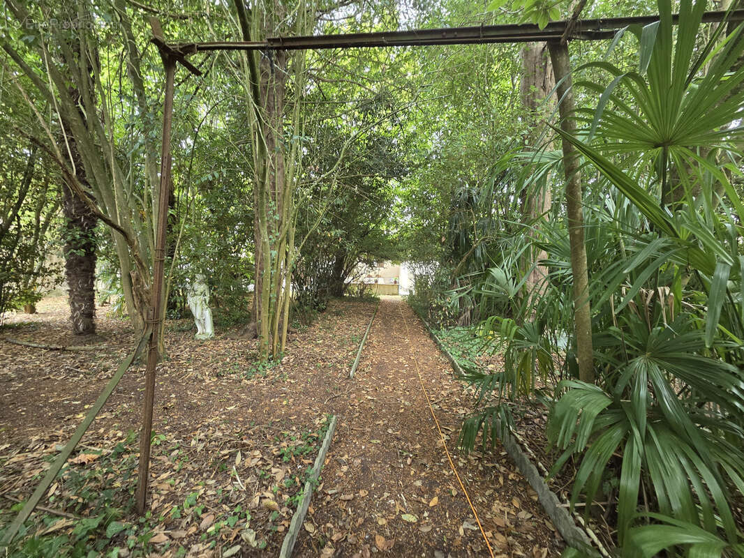 À découvrir   Authentique bâtisse de caractère au cœur du village - photo 25
