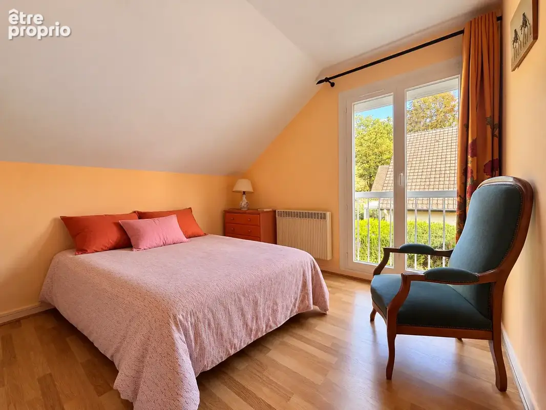 Rochefort-en-yvelines   une maison familiale aux beaux volumes dans un cadre verdoyant - photo 12