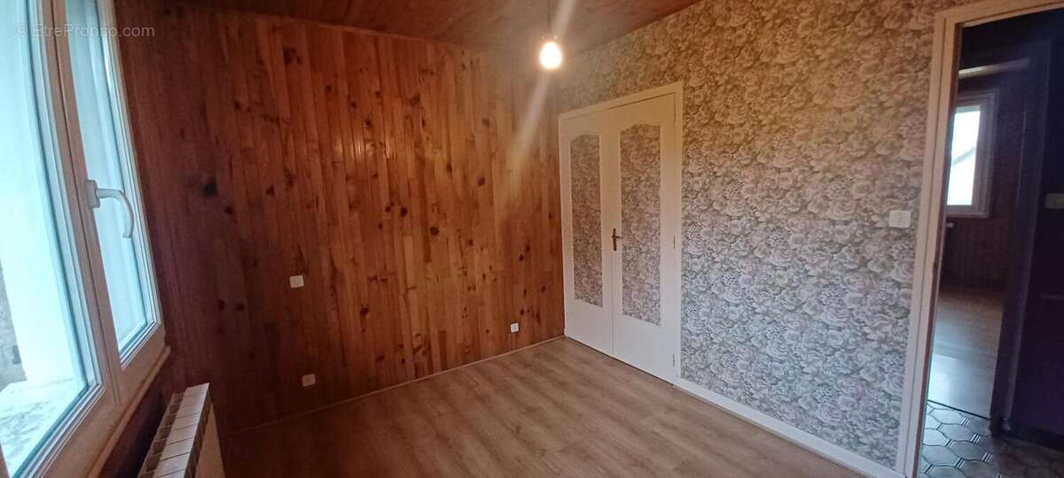 Maison 112 m² à Les Ternes  - photo 9