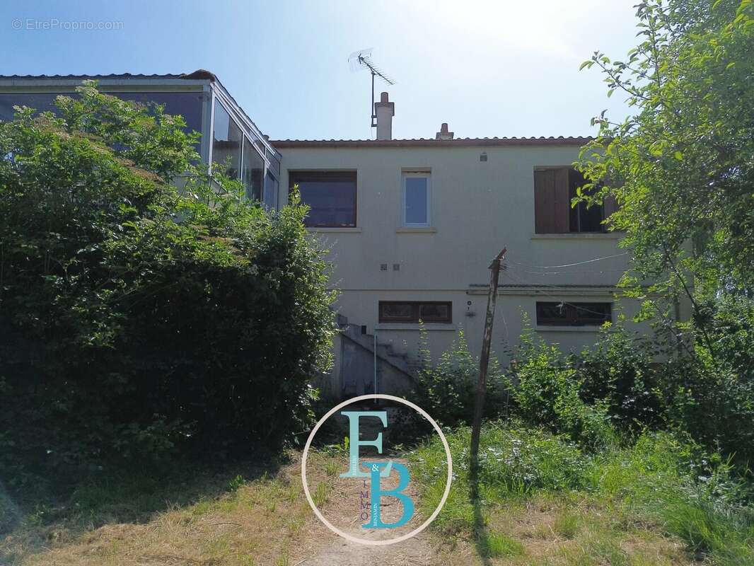 Maison à MEZIDON-CANON