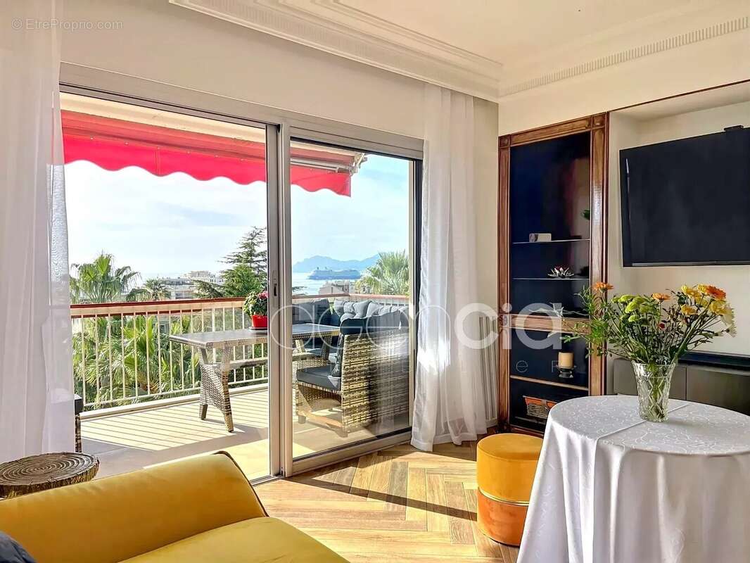 Appartement à CANNES