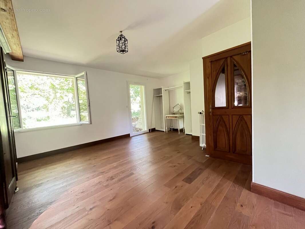 Maison à MONTREVAULT