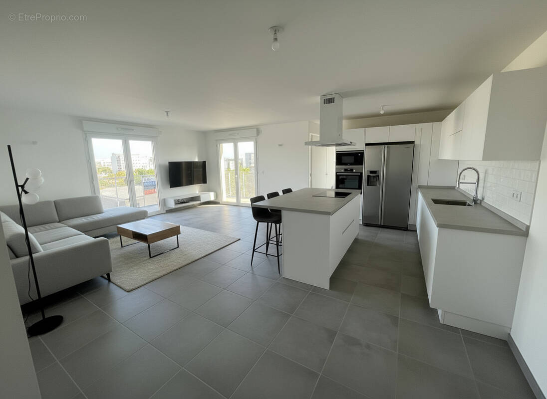 Appartement à SARTROUVILLE