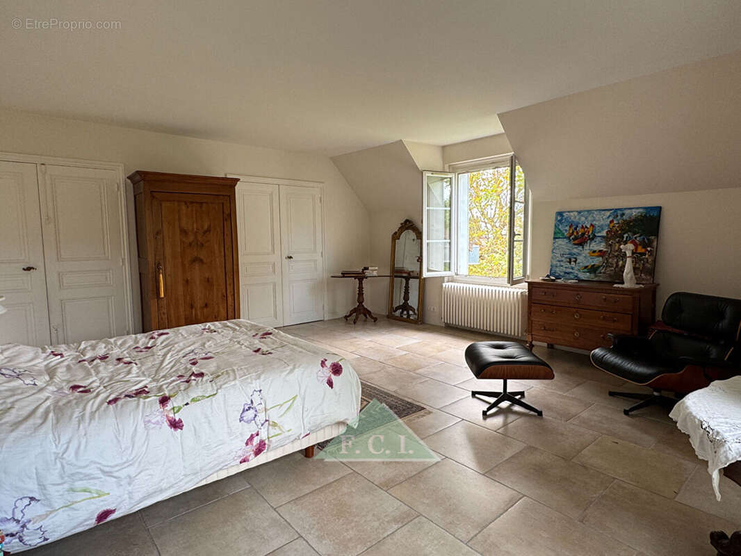 Maison à SAINT-MARTIN-DES-CHAMPS