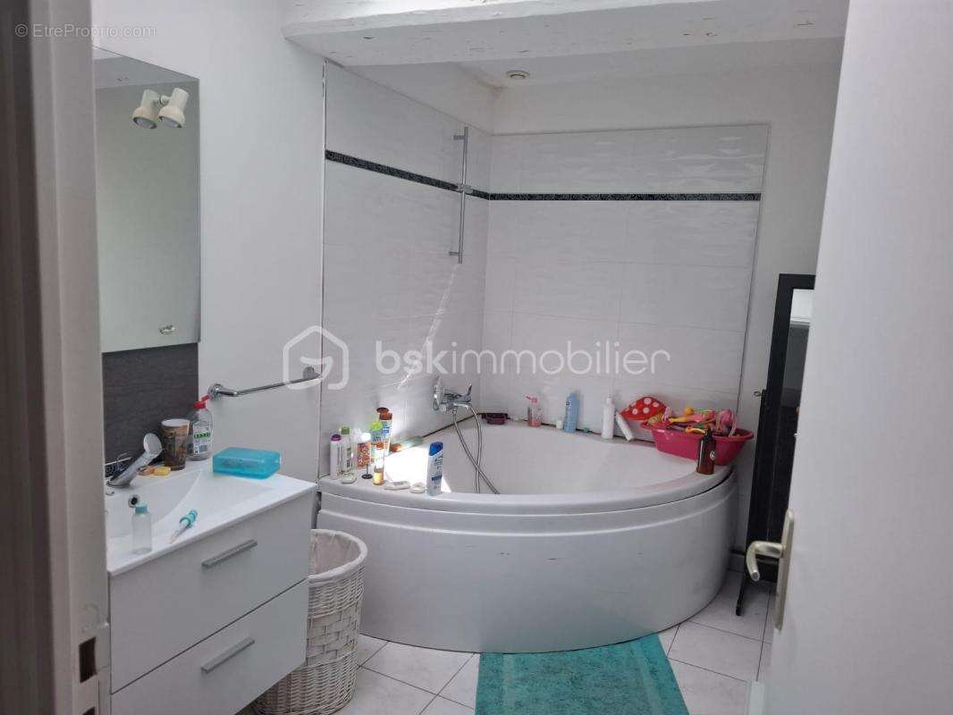 Maison à LOUVIGNE-DE-BAIS