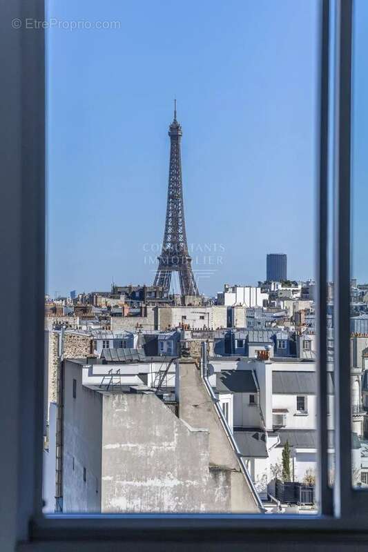 Appartement à PARIS-16E