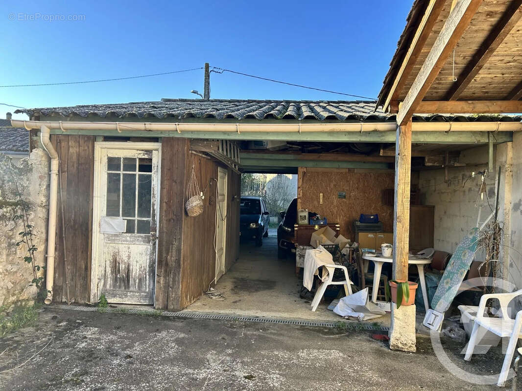 Maison à FEUGAROLLES